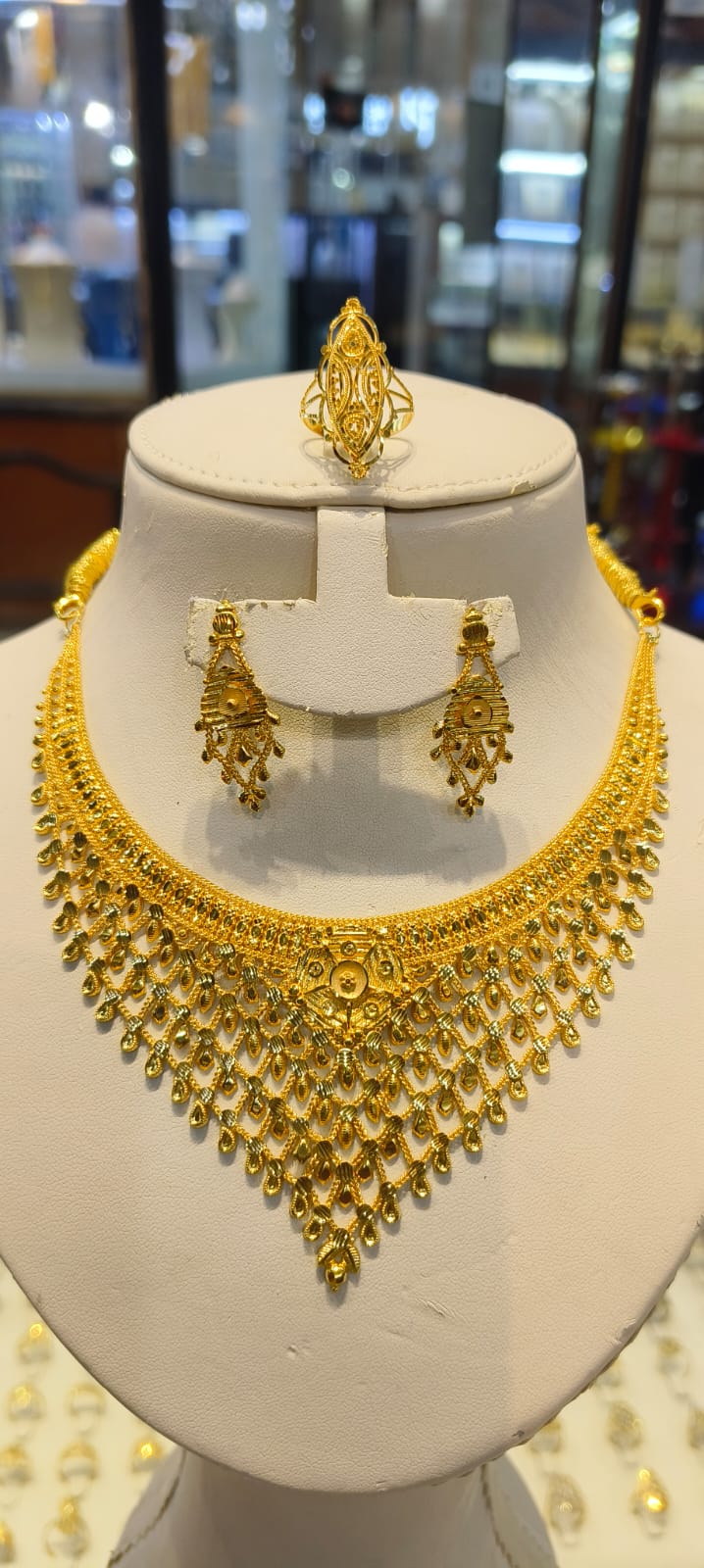Gold Jewellery Set