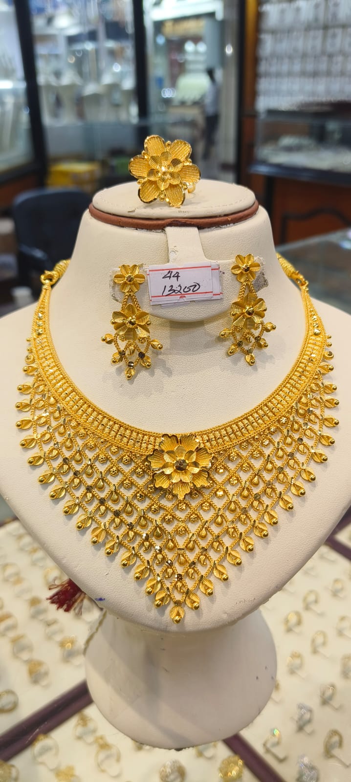 Gold Jewellery Set