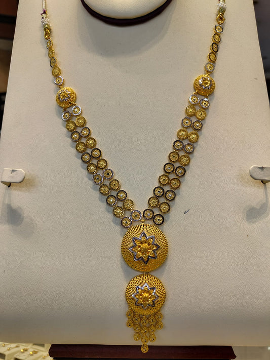 Elegant Necklace – Traditional & Timeless Jewelry Design